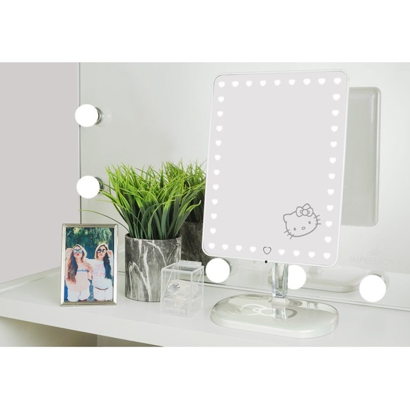 Impressions Vanity Mirror Hello Kitty Touch Pro - Picture 2 of 9